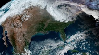 November 21, 2024, East Coast, Atlantic Ocean, USA: After a relatively slow start fall the Northeast, Midwest and Great Lakes regions are bracing for their first snow of the season just in time for Thanksgiving weekend. Many American's holiday travel plans could be interrupted as temperatures in the Northeast are expected to drop Thursday into the mid-40s and the area could see a mix of snow and rain depending on how low temperatures drop, according to meteorologists. Residents of upstate New York and parts of New England are expected to see highs dip below 30 starting at the end of this week with wet snow rain and wind in the forecast for an area that has been experiencing severe drough (Credit Image: © NOAA/ZUMA Press Wire)